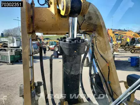Ładowarki kołowe 2011 Caterpillar 972 K (22)