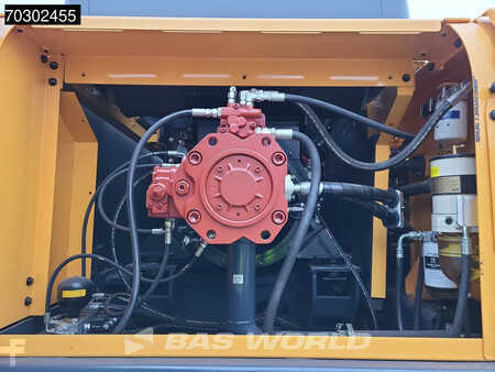 Koparki gąsienicowe 2025 Hyundai R340 L New (20)