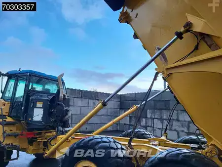 Nivelohjatut dumpperit 2016 Bell B30 E (6)