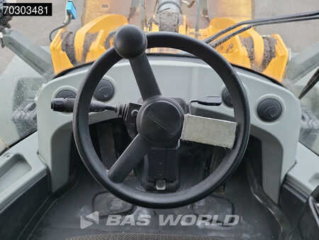 Chargeuse sur pneus 2018 Liebherr L576 (32)