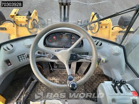 Kerekes rakodó 2003 Volvo L60 E L60E (39)