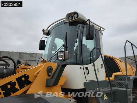 Chargeuse sur pneus 2015 Liebherr L576 (17)