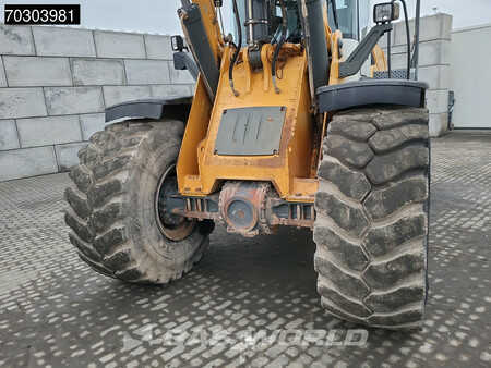 Chargeuse sur pneus 2015 Liebherr L576 (21)