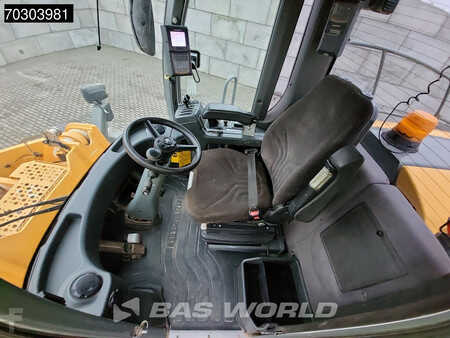 Chargeuse sur pneus 2015 Liebherr L576 (27)