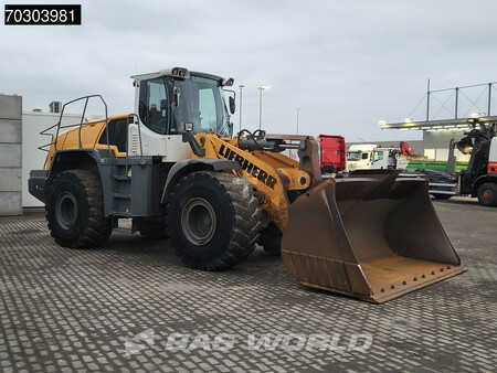 Chargeuse sur pneus 2015 Liebherr L576 (6)