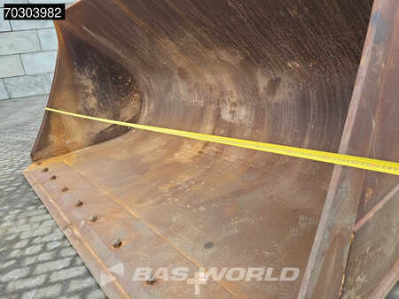 Chargeuse sur pneus 2015 Liebherr L576 (15)