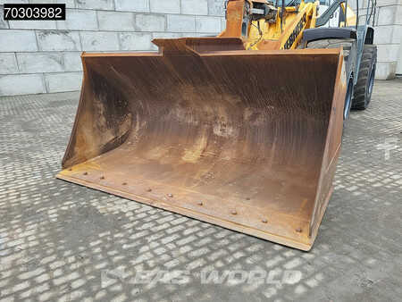 Chargeuse sur pneus 2015 Liebherr L576 (16)