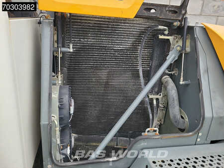 Chargeuse sur pneus 2015 Liebherr L576 (18)