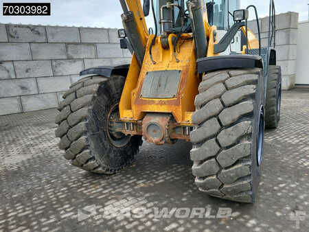 Chargeuse sur pneus 2015 Liebherr L576 (23)