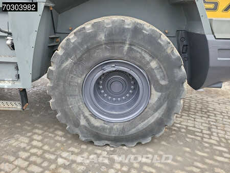 Chargeuse sur pneus 2015 Liebherr L576 (24)