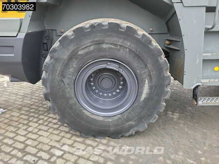 Chargeuse sur pneus 2015 Liebherr L576 (27)