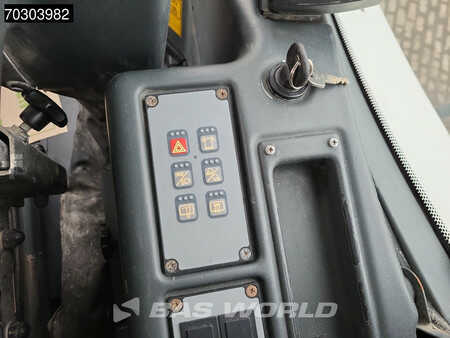 Chargeuse sur pneus 2015 Liebherr L576 (33)