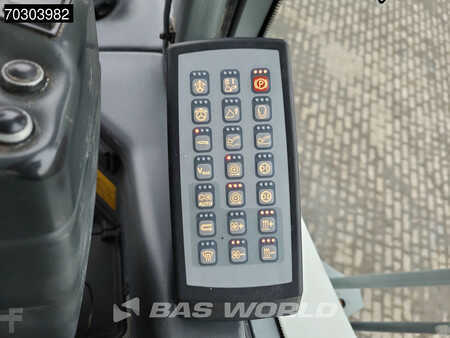 Chargeuse sur pneus 2015 Liebherr L576 (34)