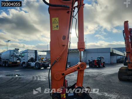 Escavatori cingolati 2007 Hitachi ZX250 LC -3 Tiltrotator (11)