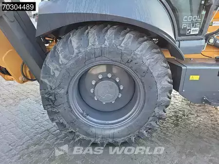 Starrer Baggerlader 2025 Case 851 NX A/C - 4WD - Central Pivot (39)
