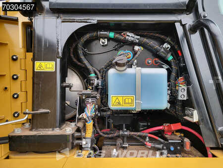 Bandlastare 2024 Caterpillar 973 SHIPHOLD - Unused (24)