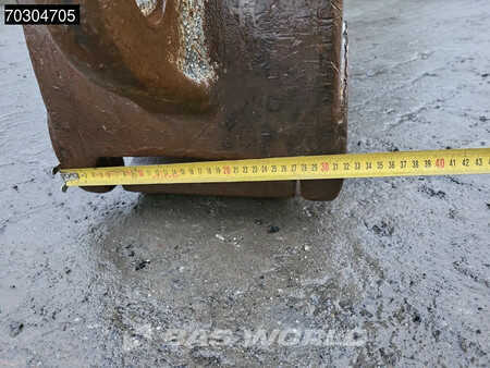 Koparki gąsienicowe 2020 Case CX250 D (13)