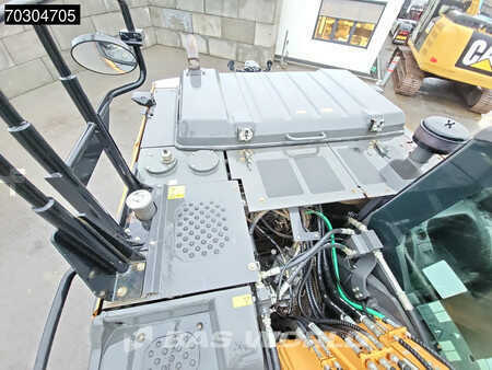 Koparki gąsienicowe 2020 Case CX250 D (15)