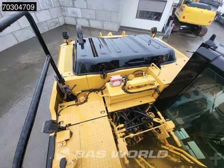 Escavatori cingolati 2015 Caterpillar 318 E L (26)