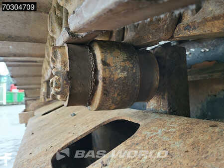 Escavatori cingolati 2015 Caterpillar 318 E L (35)