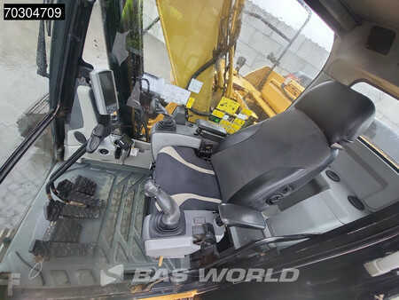 Escavatori cingolati 2015 Caterpillar 318 E L (38)