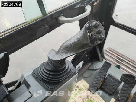 Escavatori cingolati 2015 Caterpillar 318 E L (39)