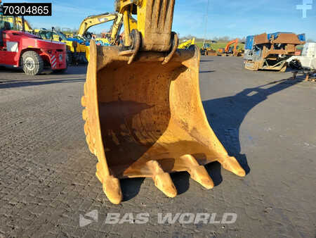 Kedjegraver 2018 Caterpillar 352 F (12)