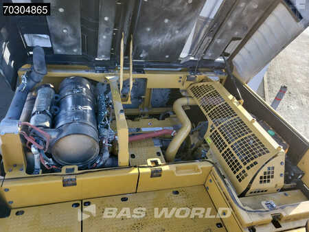 Kedjegraver 2018 Caterpillar 352 F (16)