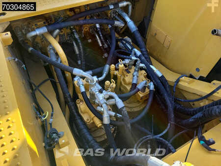 Kedjegraver 2018 Caterpillar 352 F (23)