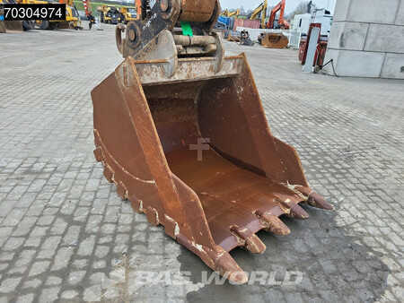 Rupsgraafmachines 2015 Hitachi ZX210 LC-5B ZX210LC-5B 2 Buckets + Forks (16)