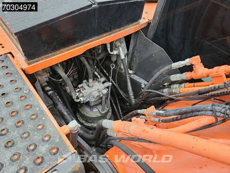 Rupsgraafmachines 2015 Hitachi ZX210 LC-5B ZX210LC-5B 2 Buckets + Forks (29)