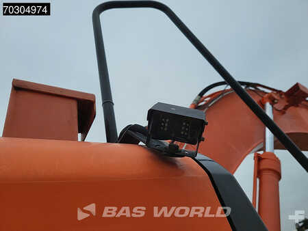 Rupsgraafmachines 2015 Hitachi ZX210 LC-5B ZX210LC-5B 2 Buckets + Forks (35)