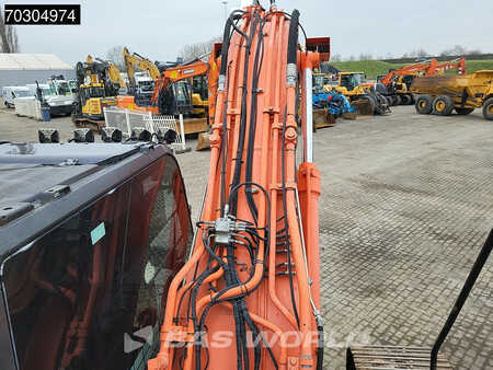 Rupsgraafmachines 2015 Hitachi ZX210 LC-5B ZX210LC-5B 2 Buckets + Forks (38)