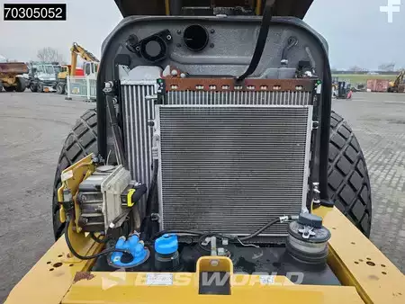 Compacteur monocylindre 2017 Caterpillar CS66 B A/C (15)