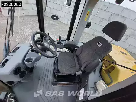 Compacteur monocylindre 2017 Caterpillar CS66 B A/C (23)