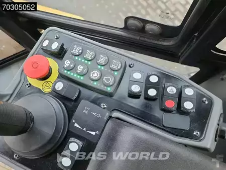 Compacteur monocylindre 2017 Caterpillar CS66 B A/C (26)