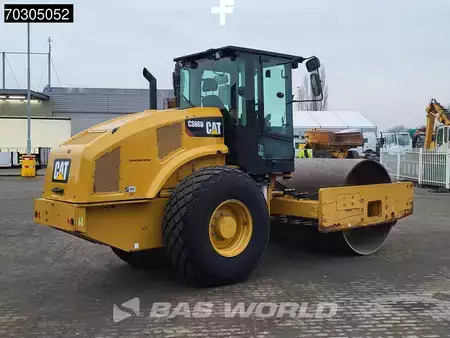 Compacteur monocylindre 2017 Caterpillar CS66 B A/C (5)