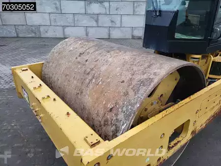 Compacteur monocylindre 2017 Caterpillar CS66 B A/C (9)