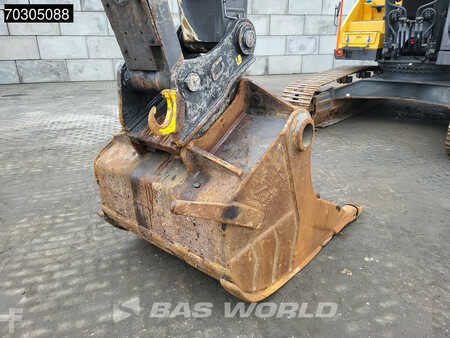 Pelles sur chenilles 2017 Volvo EC300 E L (13)