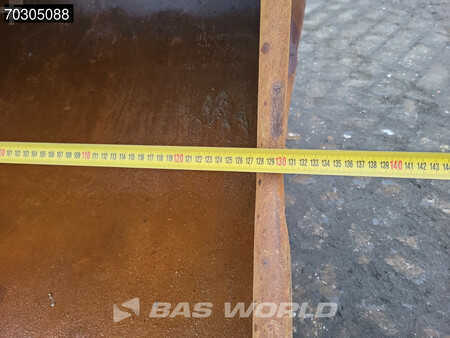 Pelles sur chenilles 2017 Volvo EC300 E L (16)