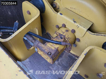 Enkelt tromlekomprimator 2018 Caterpillar CS66 B A/C (11)