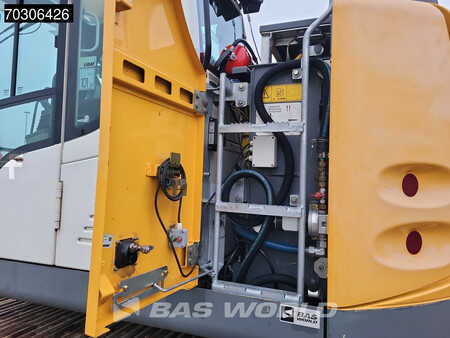 Escavatori cingolati 2016 Liebherr R926 Compact Tiltrotator (16)