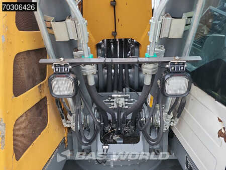 Escavatori cingolati 2016 Liebherr R926 Compact Tiltrotator (17)