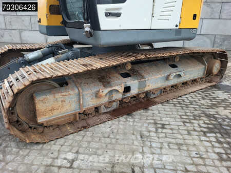 Escavatori cingolati 2016 Liebherr R926 Compact Tiltrotator (23)