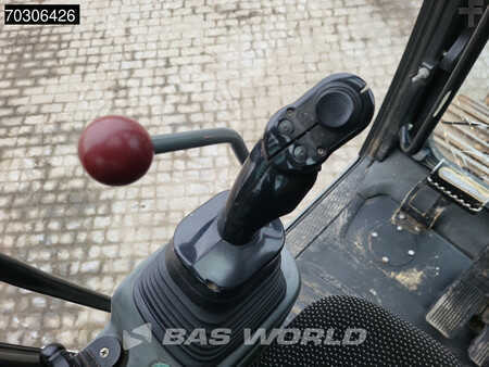 Escavatori cingolati 2016 Liebherr R926 Compact Tiltrotator (31)