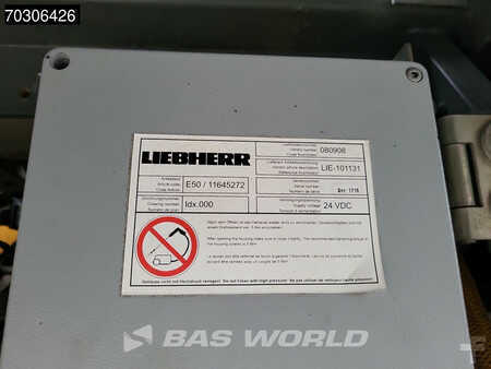 Escavatori cingolati 2016 Liebherr R926 Compact Tiltrotator (35)