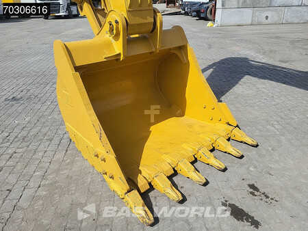 Korečková rýpadla 2025 Caterpillar 323 D3 (12)