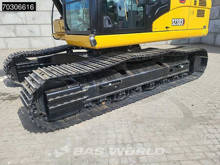 Korečková rýpadla 2025 Caterpillar 323 D3 (21)