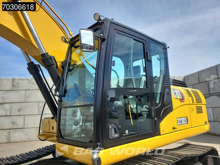 Korečková rýpadla 2025 Caterpillar 323 D3 (20)