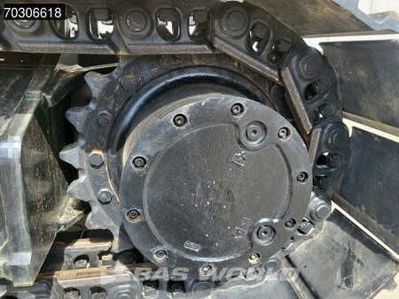 Korečková rýpadla 2025 Caterpillar 323 D3 (26)